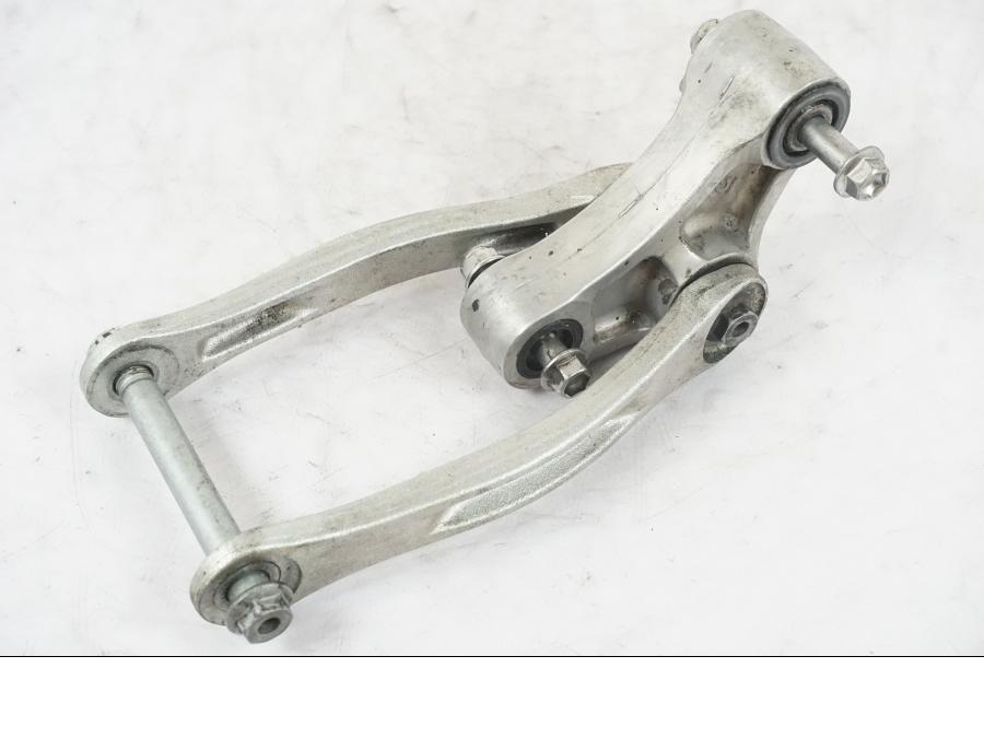 Framsidan på Stötdämparlänkage från en Kawasaki ZZ-R 1400 -2009 motorcykel.