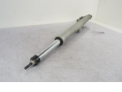 Höger sida på Gaffelben från en BMW R 1100 GS -1998 motorcykel.