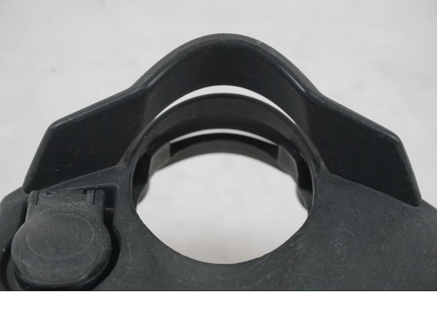 Höger sida på Tändningslåskåpa från en BMW F 800 GS -2008 motorcykel.