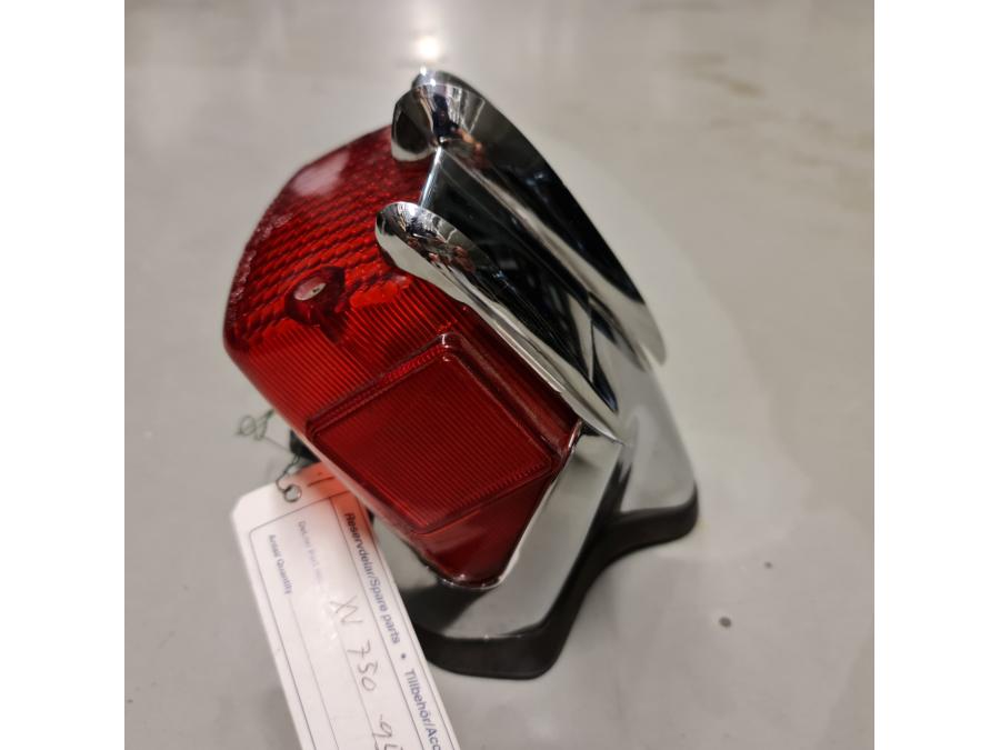 Framsidan på Baklampa från en Yamaha XV 750 -1995 motorcykel.