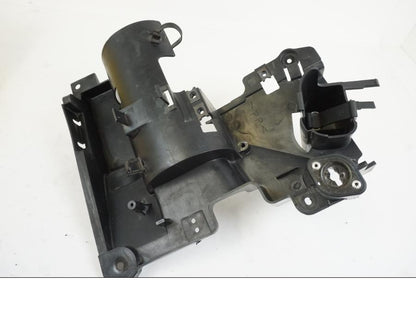 Framsidan på Verktygslåda från en Yamaha XVS 1100 -2004 motorcykel.