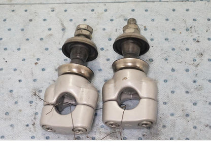 Baksidan på Styrfäste från en BMW F 650 -1998 motorcykel.