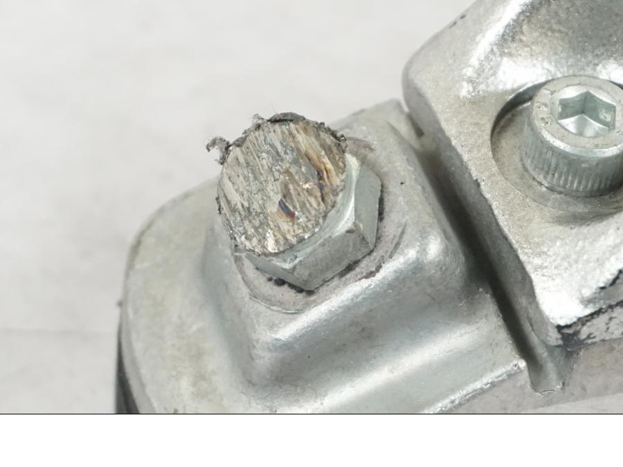 Snett nerifrån på Fotpinne från en Kawasaki Z 900 -2019 motorcykel.