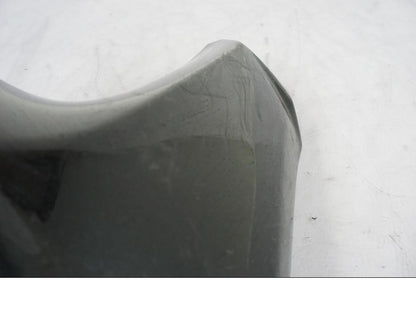 Vänster sida på Kylarvinge från en Kawasaki ER-6N -2012 motorcykel.