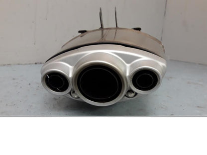 Vänster sida på Ljuddämpare från en Triumph Daytona 675 -2009 motorcykel.