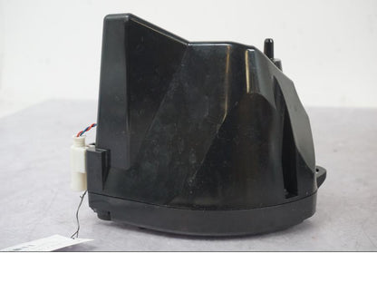 Snett nerifrån på Högtalarbox från en BMW K 1600 GTL -2015 motorcykel.