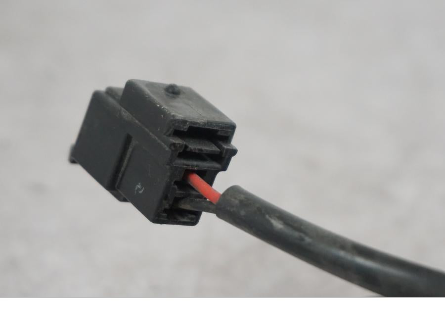 Snett nerifrån på Vattenkylfläkt från en Triumph Tiger -2009 motorcykel.