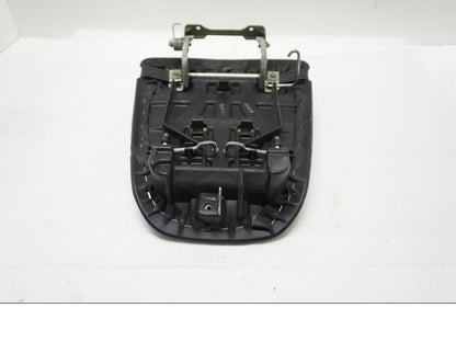 Höger sida på Sadel från en Honda CBR 900 RR -1998 motorcykel.