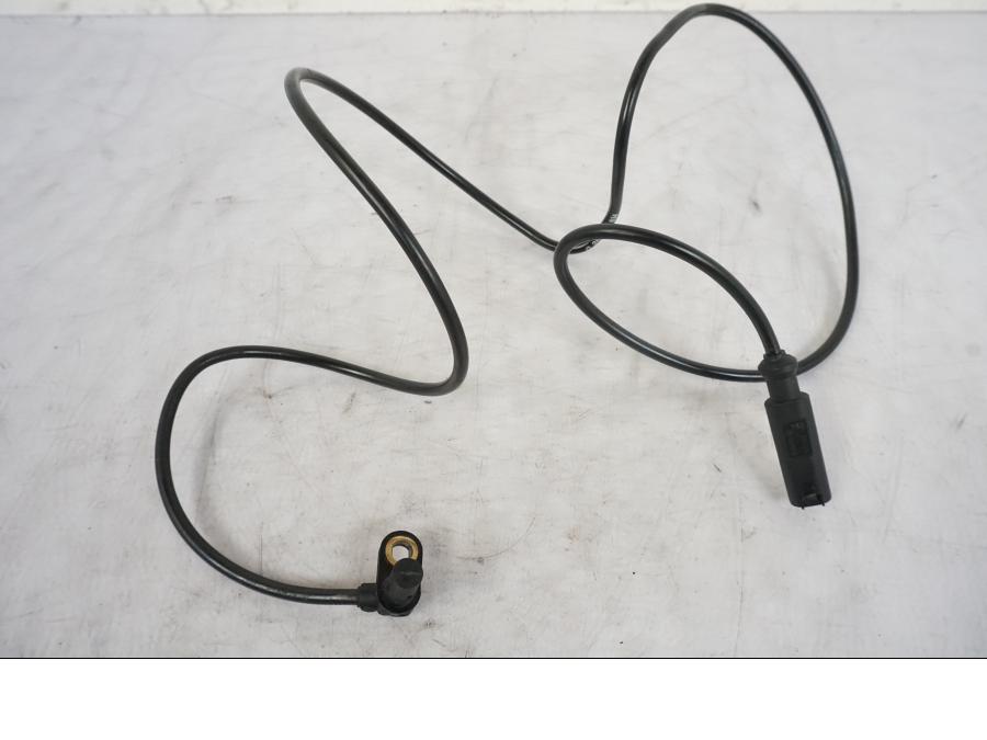 Framsidan på ABS givare från en KTM 690 Duke -2014 motorcykel.