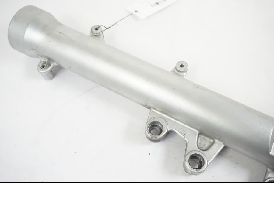 Vänster sida på Gaffelben från en BMW F 650 CS -2002 motorcykel.