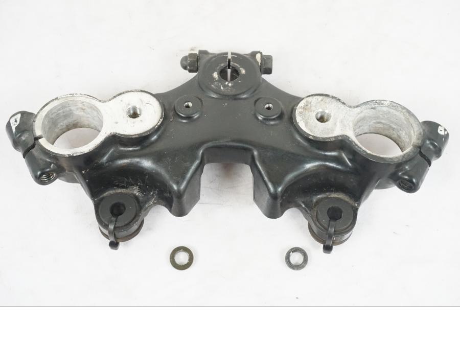 Framsidan på Gaffelkrona från en Suzuki GSX 550 EF -1985 motorcykel.