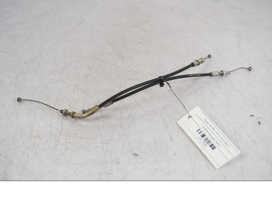 Framsidan på Gasvajer från en Suzuki VZ 800 -2000 motorcykel.