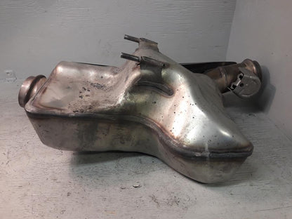 Baksidan på Mellanburk från en KTM 1290 Super Duke -2016 motorcykel.