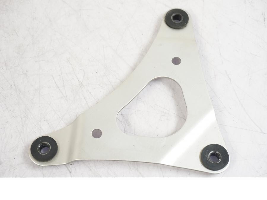 Framsidan på Likriktare från en Suzuki GSX 1300 RX -1999 motorcykel.