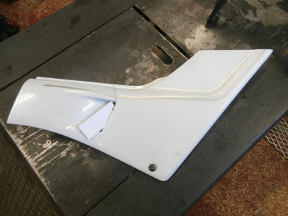 Framsidan på Sidopanel från en Honda VFR 750 -1988 motorcykel.