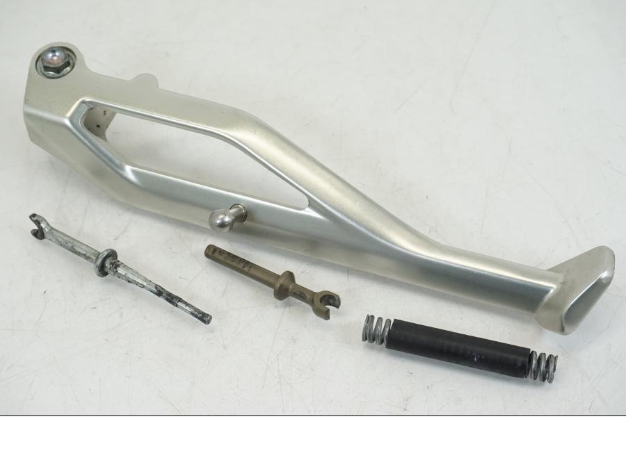 Framsidan på Sidostöd från en Ducati Streetfighter V4 -2020 motorcykel.