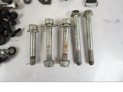 Höger sida på Skruv / Mutter etc från en KTM 125 Duke -2017 motorcykel.