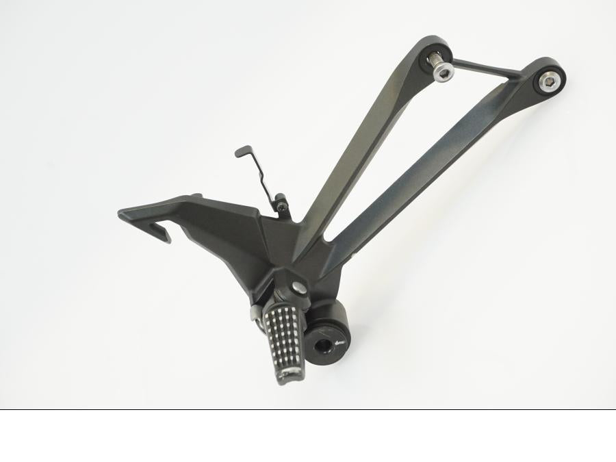 Framsidan på Fotpinne från en Kawasaki Z 1000 -2014 motorcykel.