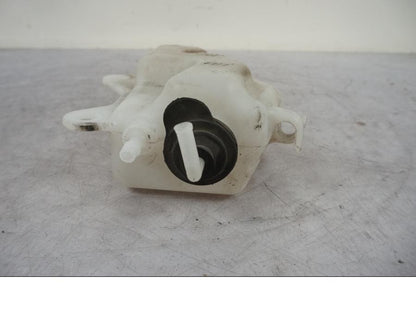 Höger sida på Vattenexpansionskärl från en Yamaha MT 125 -2017 motorcykel.