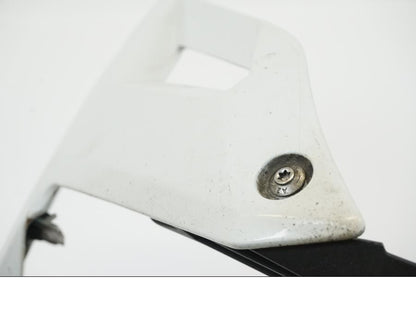 Snett uppifrån på Magkåpa från en BMW S 1000 R -2019 motorcykel.