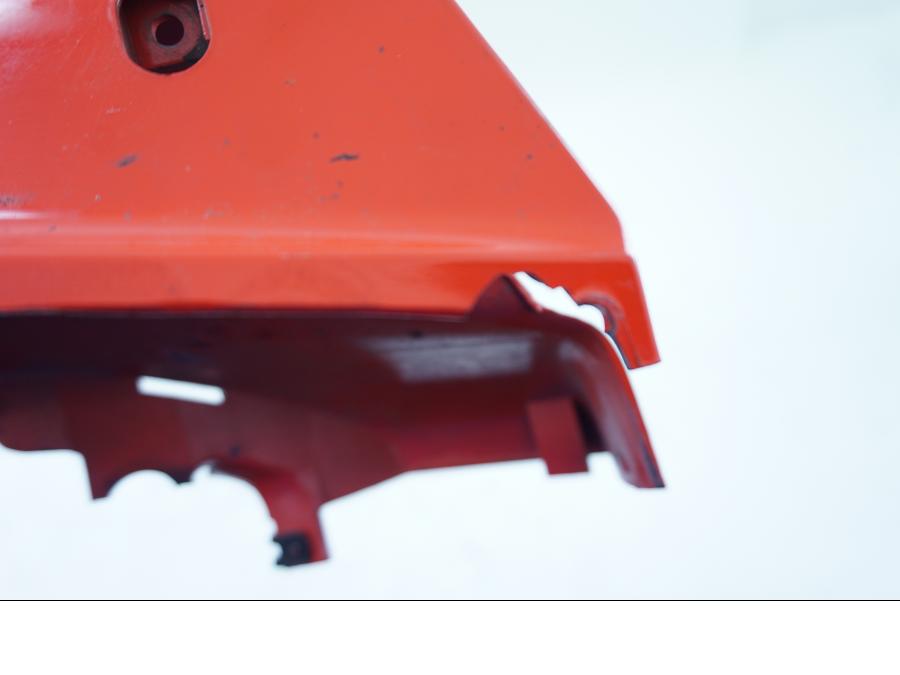 Vänster sida på Bakvinge från en Honda VFR 750 -1992 motorcykel.