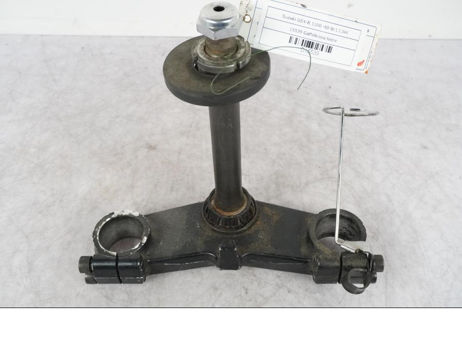 Framsidan på Gaffelkrona från en Suzuki GSX-R 1100 -1989 motorcykel.