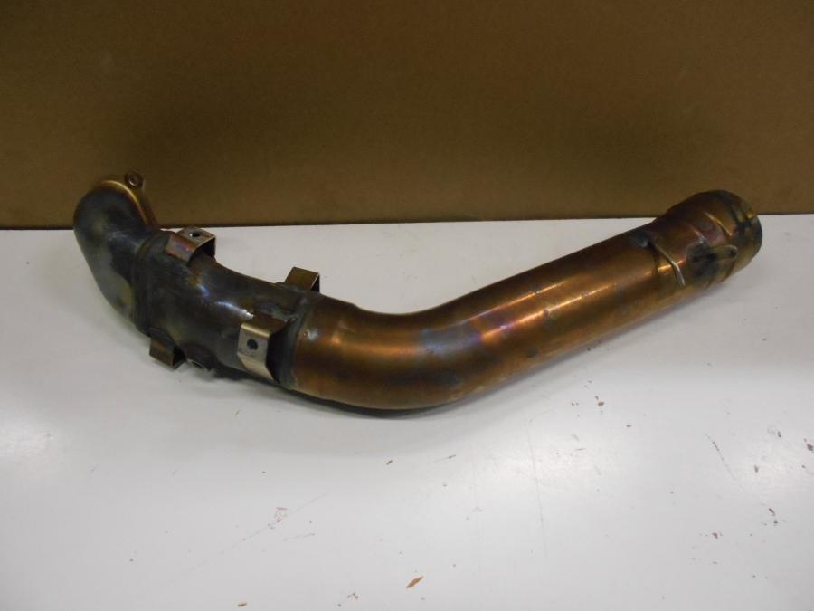 Baksidan på Grenrör från en Ducati 1199 Panigale -2012 motorcykel.