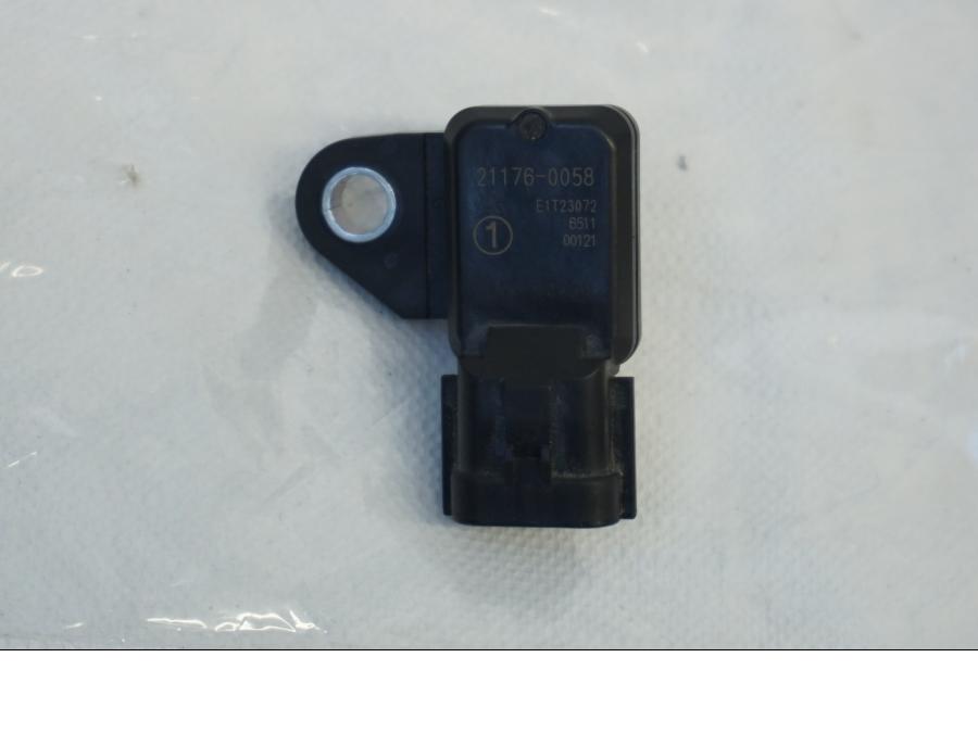 Framsidan på Mapsensor från en Kawasaki VN 900 -2006 motorcykel.