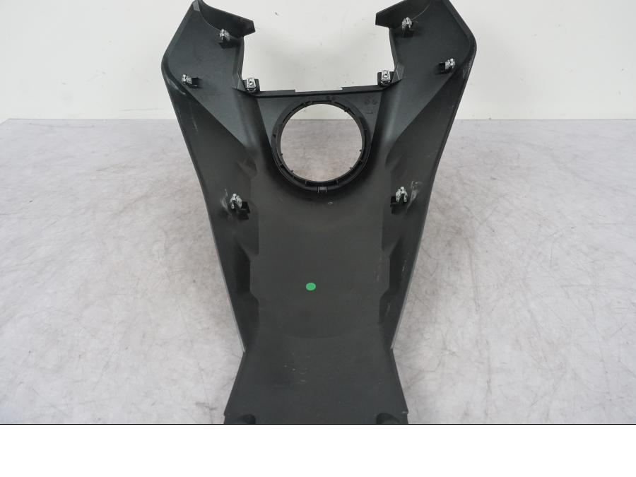 Vänster sida på Bensintankskåpa från en KTM 1290 Super Adventure S -2022 motorcykel.