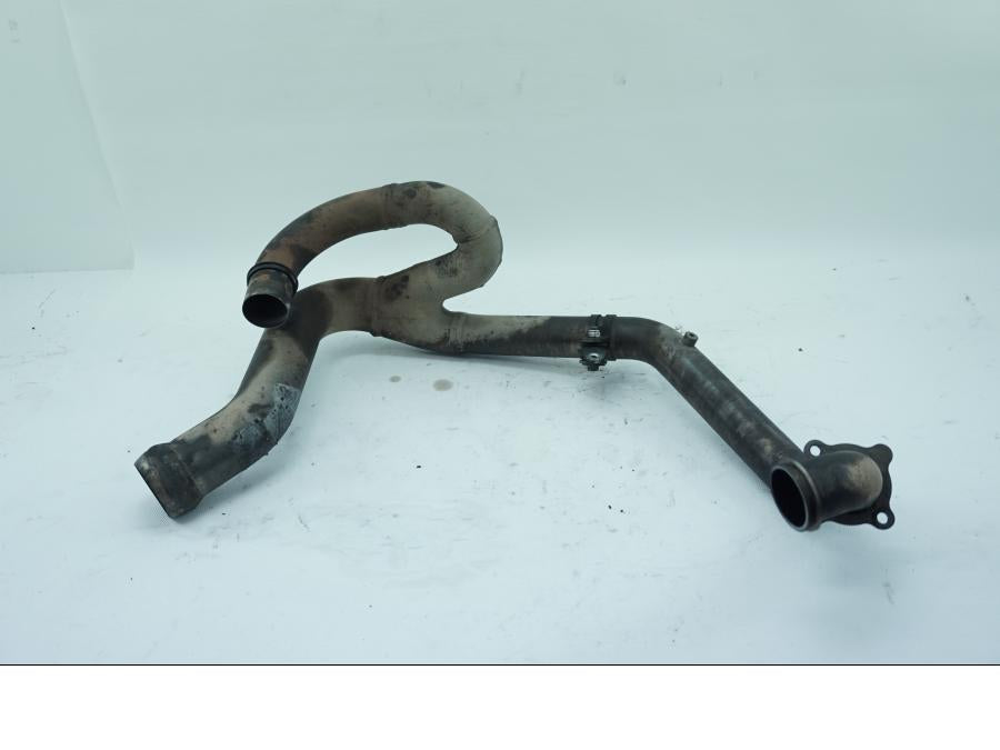 Baksidan på Grenrör från en KTM 950 SM -2006 motorcykel.