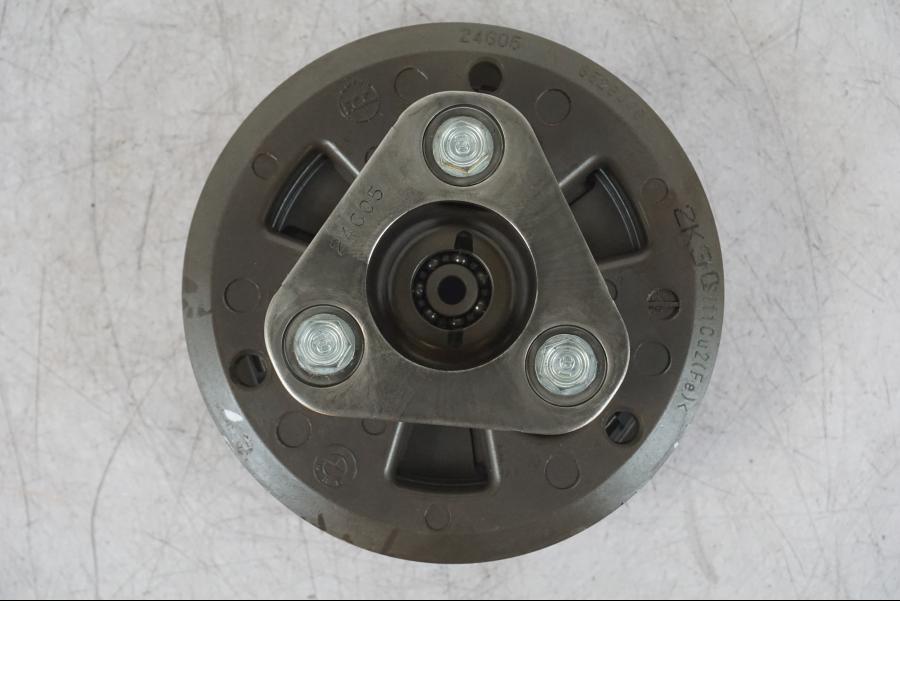 Baksidan på Kopplingskorg från en BMW R 1200 GS -2018 motorcykel.