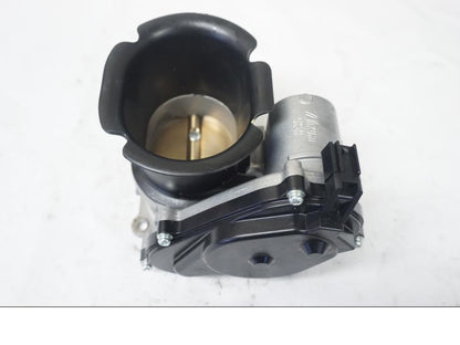 Framsidan på Spjällhus från en Ducati 899 Panigale -2015 motorcykel.