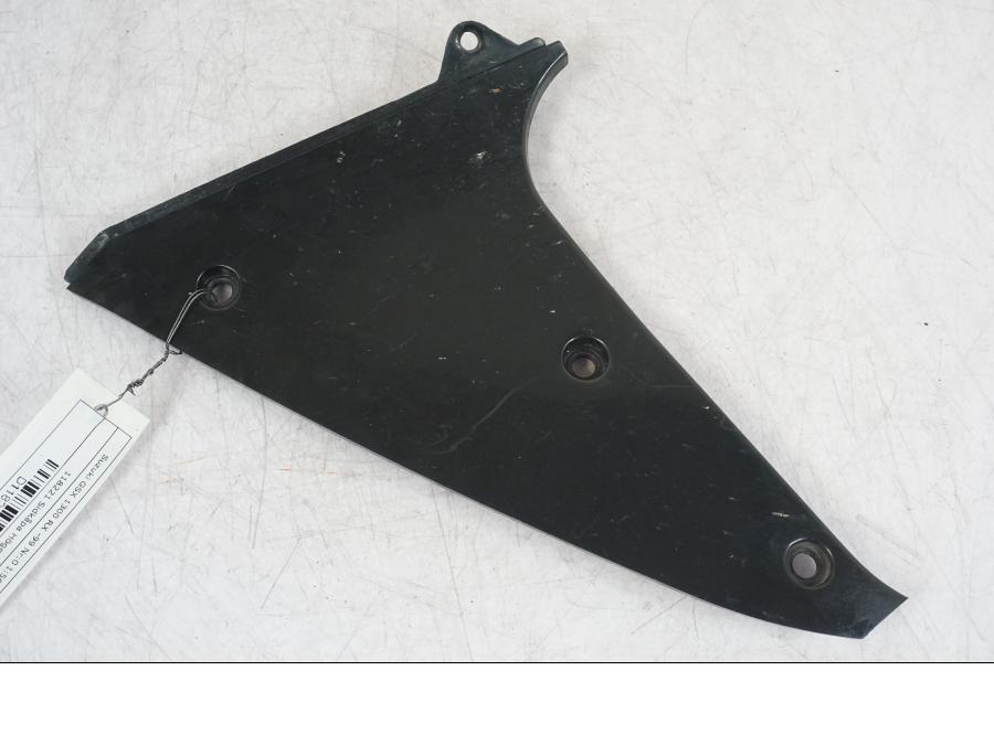 Framsidan på Sidkåpa från en Suzuki GSX 1300 RX -1999 motorcykel.