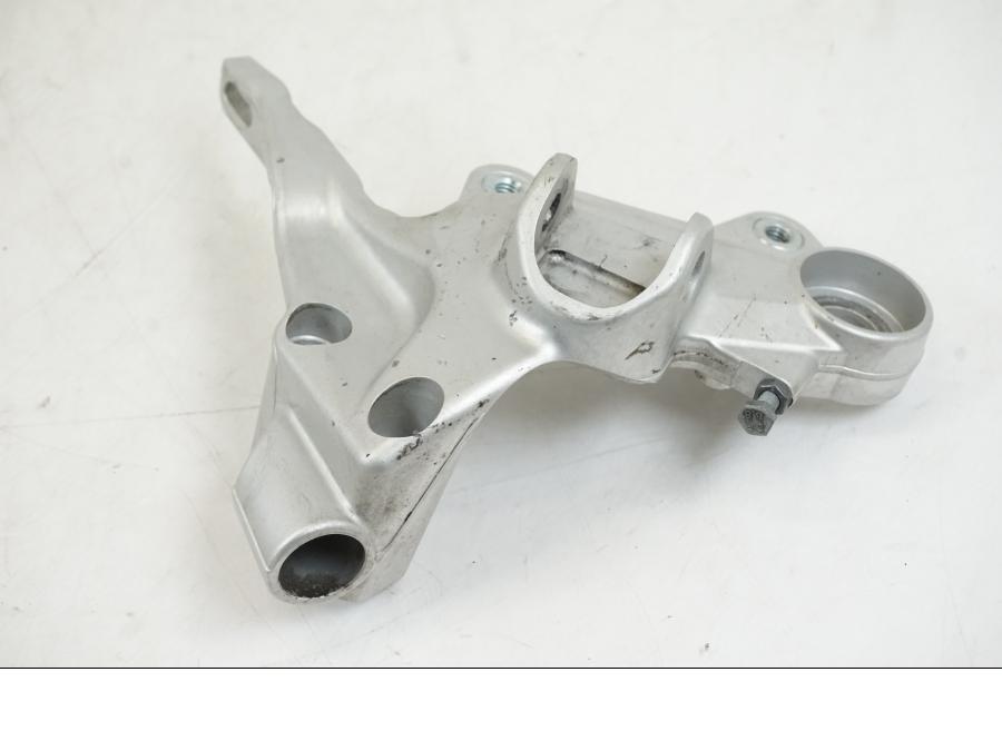 Höger sida på Fotpinnefäste från en Husqvarna 701 Supermoto -2020 motorcykel.