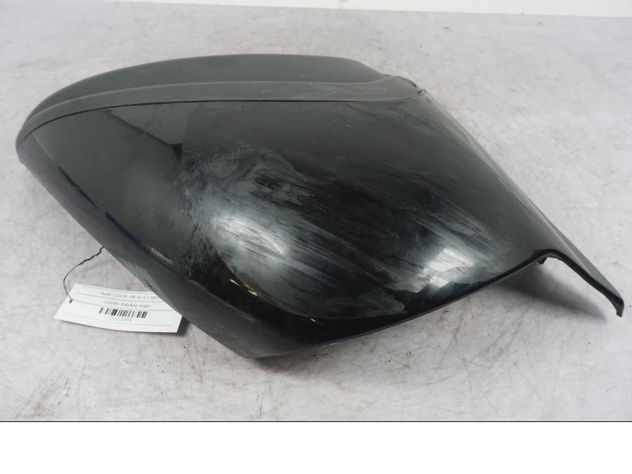 Snett uppifrån på Sidkåpa från en Buell 1125 R -2008 motorcykel.