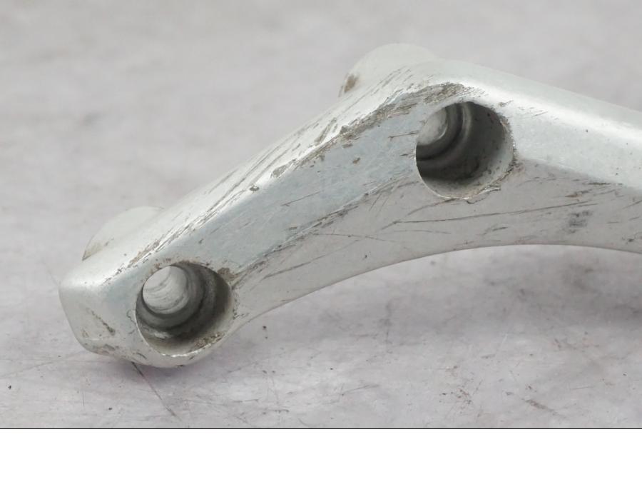 Höger sida på Väskhållare från en Ducati Multistrada V4 -2024 motorcykel.