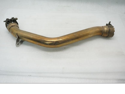 Baksidan på Mellanrör från en Triumph Daytona 675 -2008 motorcykel.