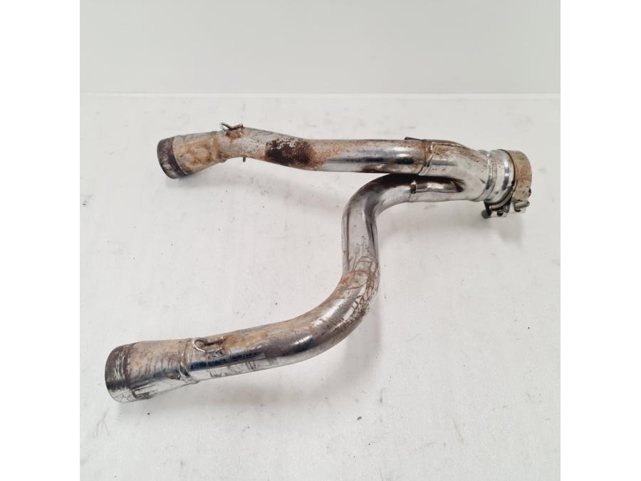 Baksidan på Mellanrör från en KTM 625 SMC -2005 motorcykel.