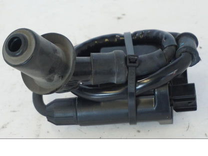 Baksidan på Tändspole från en Kymco Agility 125 -2019 scooter.