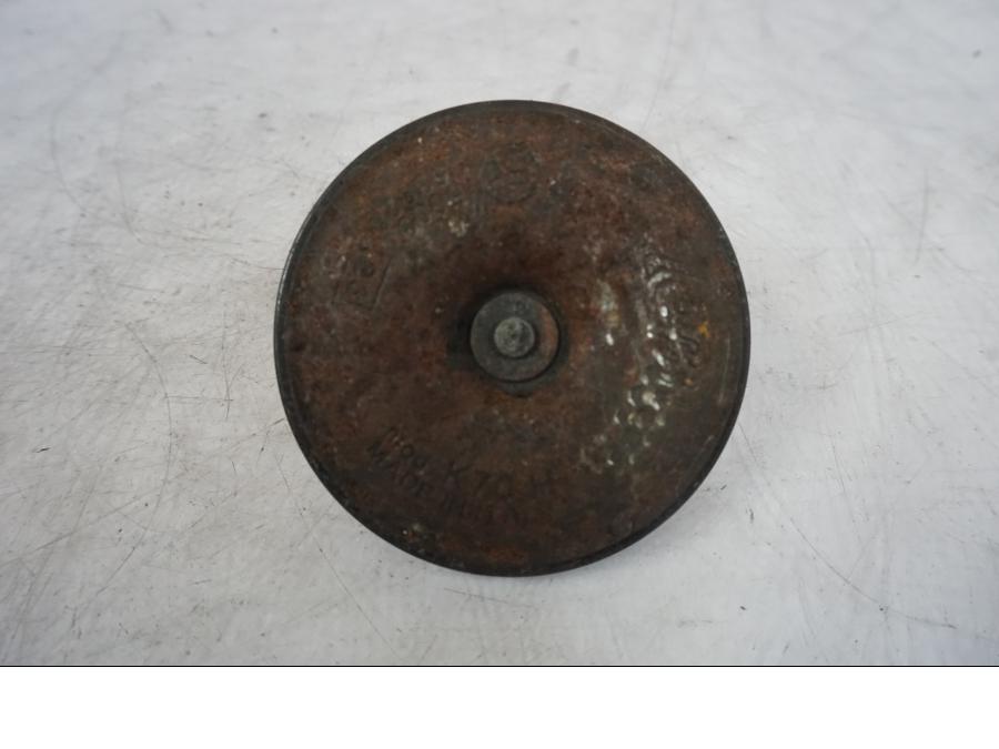 Baksidan på Signalhorn / Tuta från en KTM 990 Super Duke -2006 motorcykel.