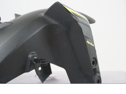 Baksidan på Framskärm från en Yamaha MT-09 -2016 motorcykel.