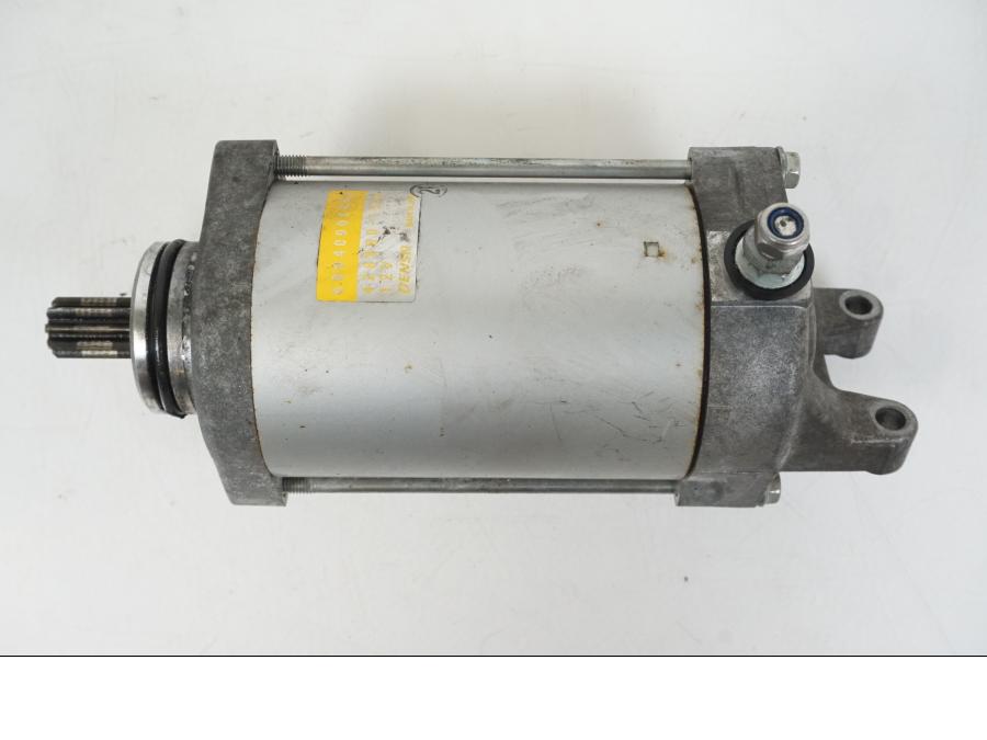 Framsidan på Startmotor från en KTM 990 SM -2009 motorcykel.