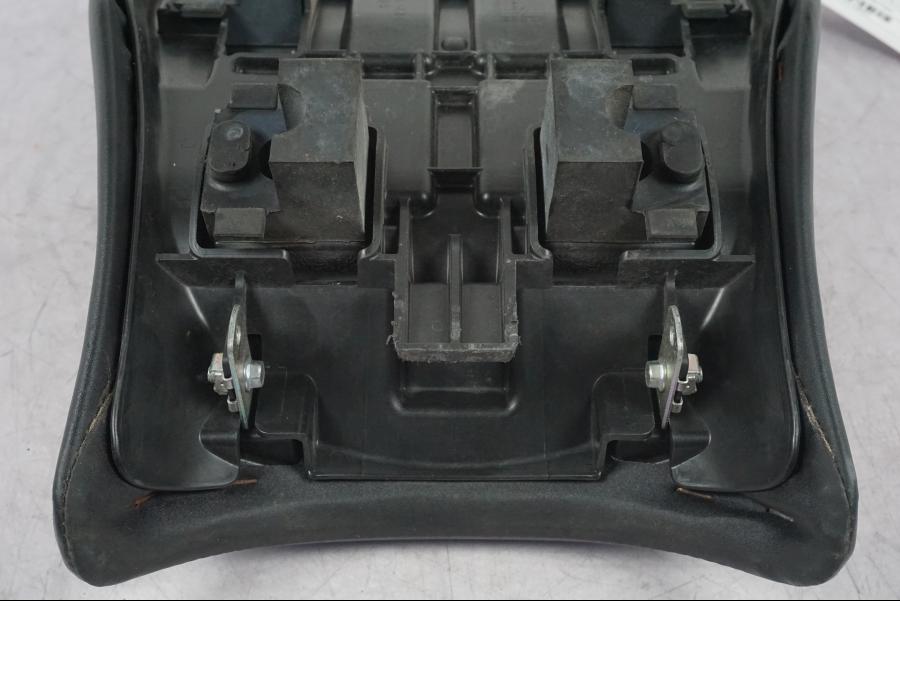 Extrabild4 på Sadel från en Suzuki GSF 1250 -2010 motorcykel.