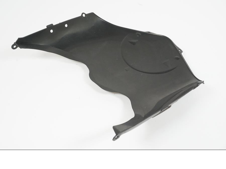 Vänster sida på Toppkåpa från en Suzuki GSX 1300 R -2008 motorcykel.