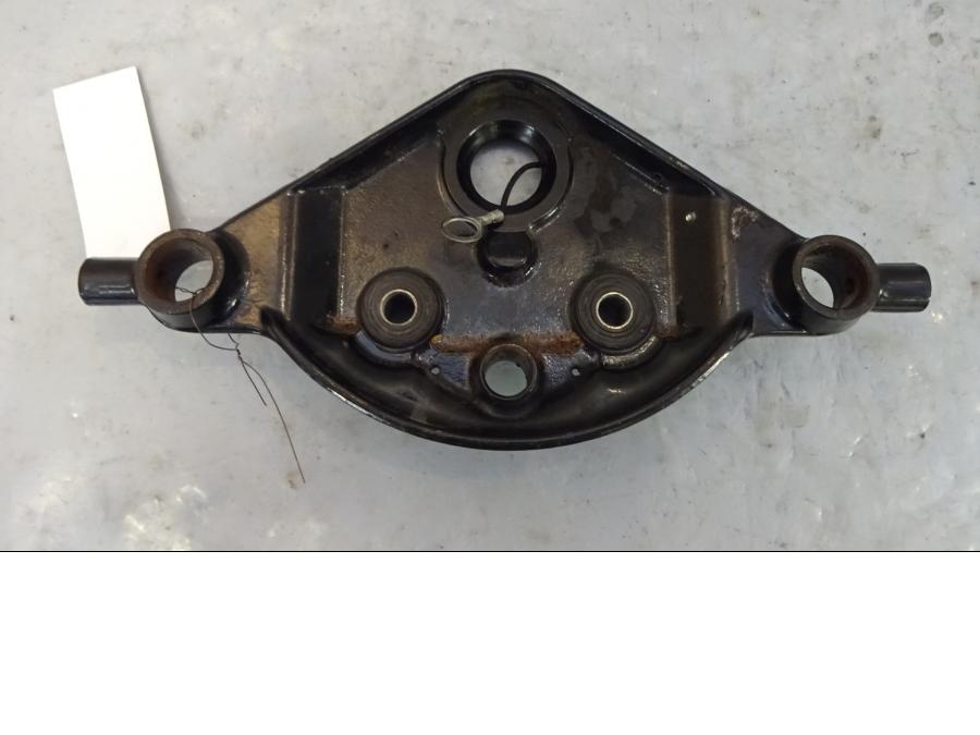 Baksidan på Gaffelkrona från en H-D Touring Road King Custom FLHRSI -2004 motorcykel.