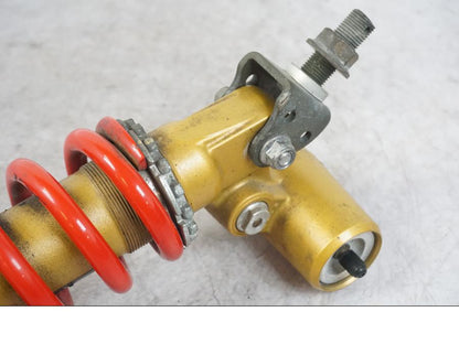 Snett uppifrån på Stötdämpare från en Kawasaki ZX-6R -2006 motorcykel.