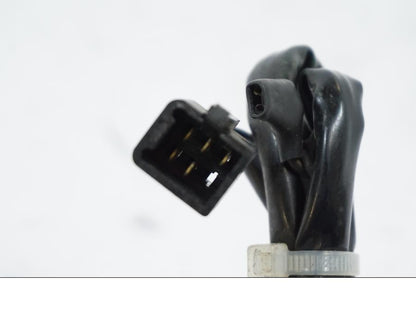 Snett nerifrån på Styrelreglage från en Honda XL 125 R -1998 motorcykel.