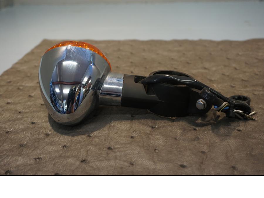 Baksidan på Blinkers från en Kawasaki VN 800 -1995 motorcykel.