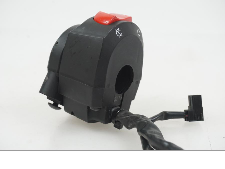 Extrabild3 på Styrelreglage från en Suzuki GSX-R 750 -2009 motorcykel.