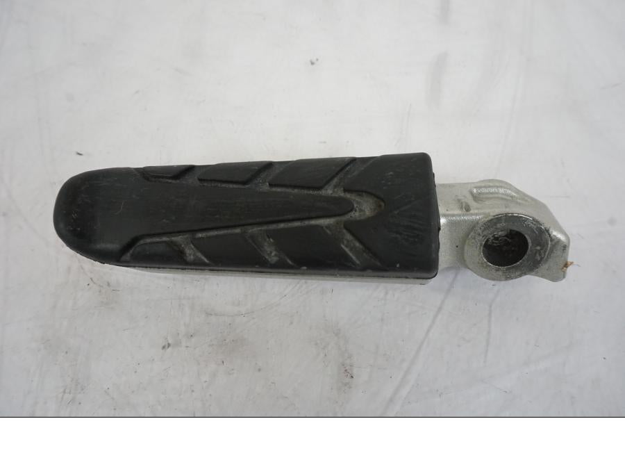 Snett uppifrån på Fotpinne från en Honda VFR 1200 -2010 motorcykel.